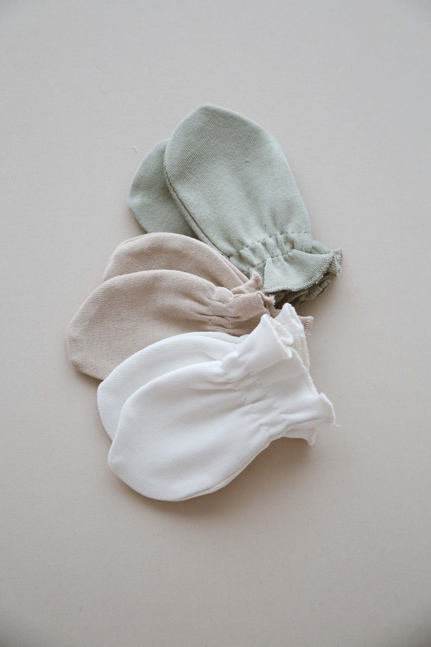 3 pairs of baby gloves