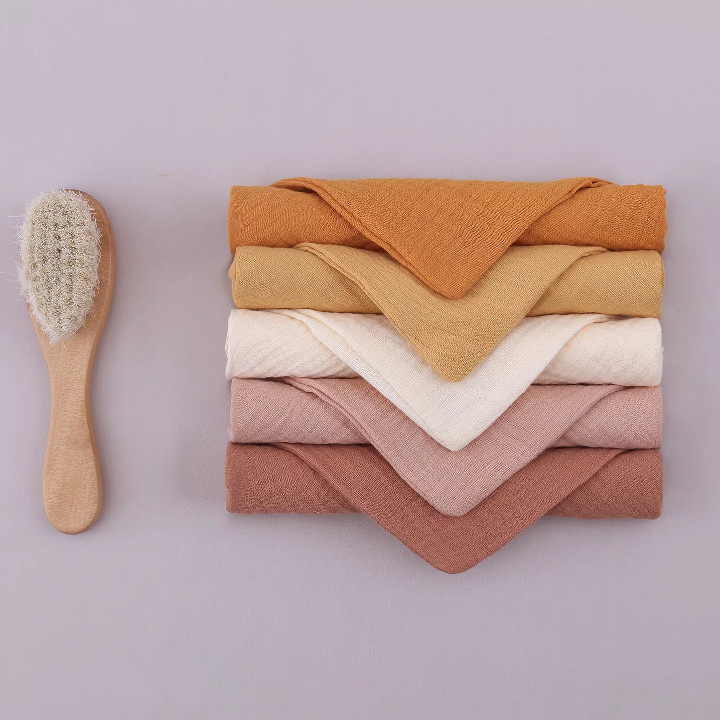 Newborn gift boxes (set of 5 towels and 1 hairbrush)