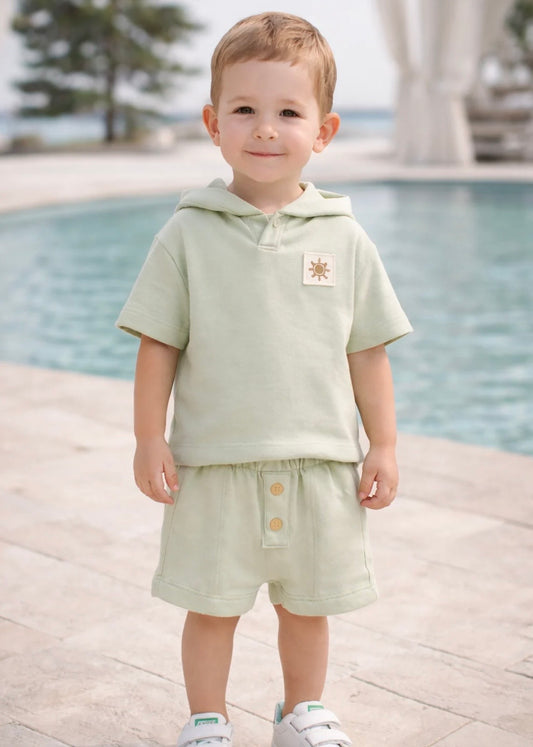 Hooded t-shirt & shorts