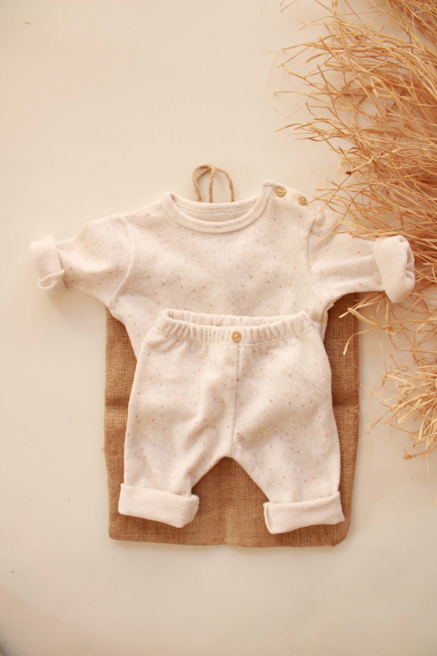 Long sleeves top and leggings