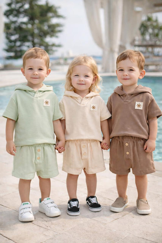 Hooded t-shirt & shorts