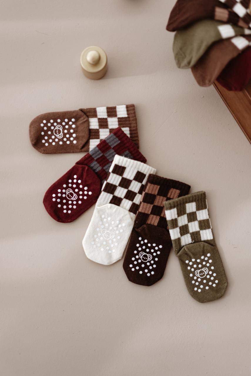 5 pairs of non-slip socks