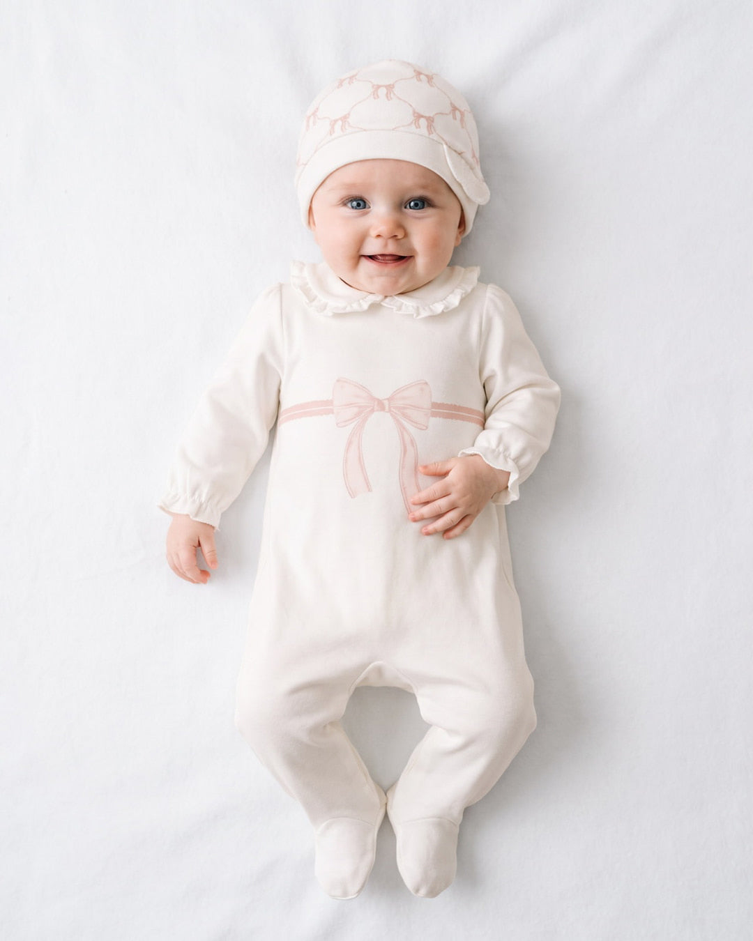 Footed rompers with hat