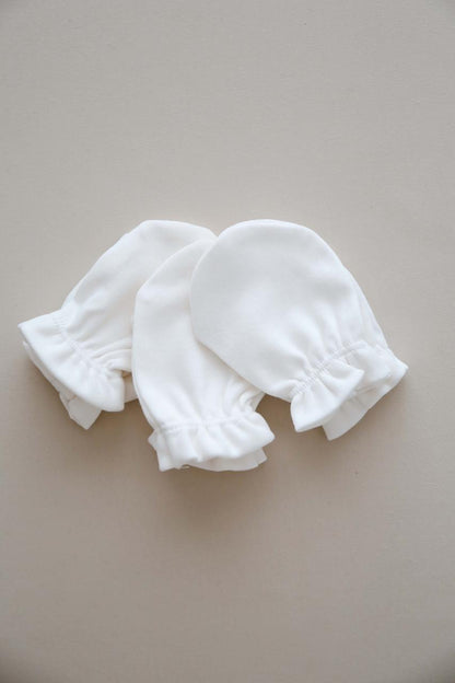 3 pairs of baby gloves