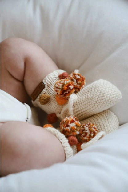 Beige with pompom knit booties baby