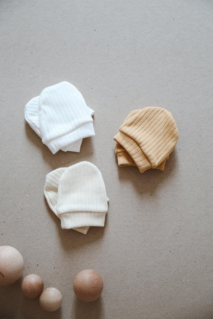 3 pairs of baby gloves